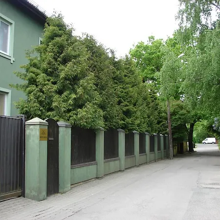 בית אירוח Green House *